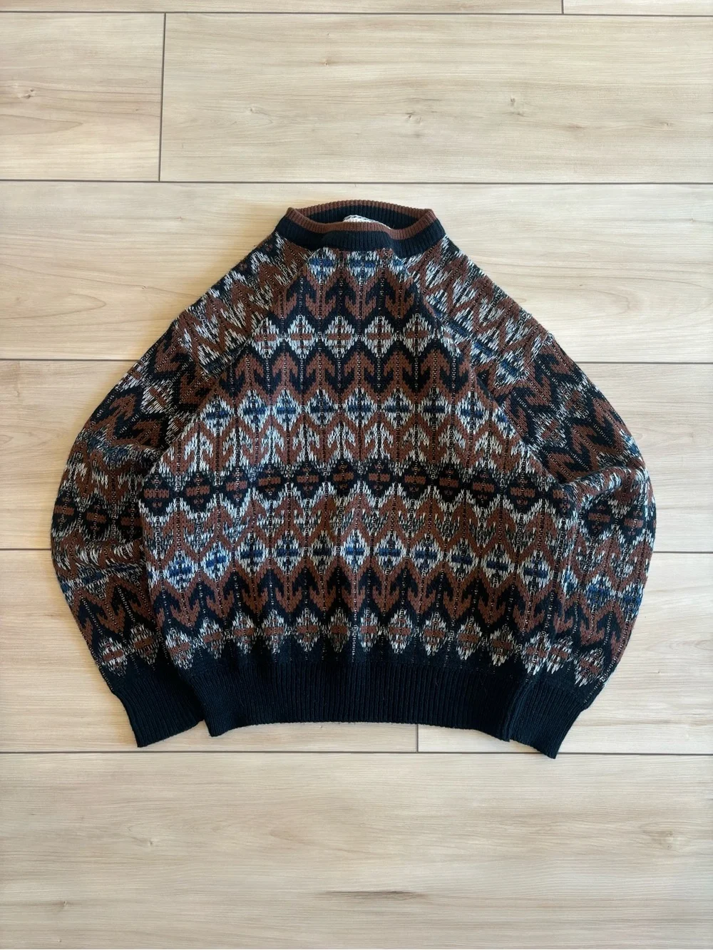 Saturday Vintage Coogi Style Men's Brown & Black Patterned Crewneck Sweater - Picture 1 of 4
